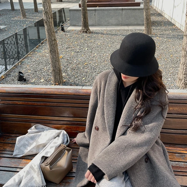 Wool Blends Short Women's Alpaca Wool Coat Fashion Design Hand-sewn One Button