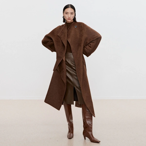 Top Luxury Alpaca Coat Imported From Peru - Image 3
