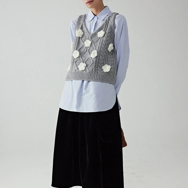 Sleeveless Sweater Vest Cropped Knitted Wool Vests Women With Handmade Crochet Twisted Flowers - Image 2