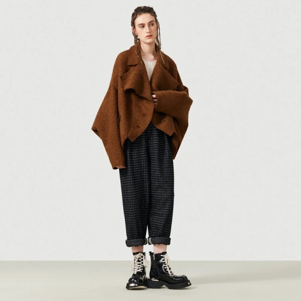 Short Tweed Coat Female New 2025 Winter Tweed Jacket Loose Cocoon Wool Coat Female Thickening