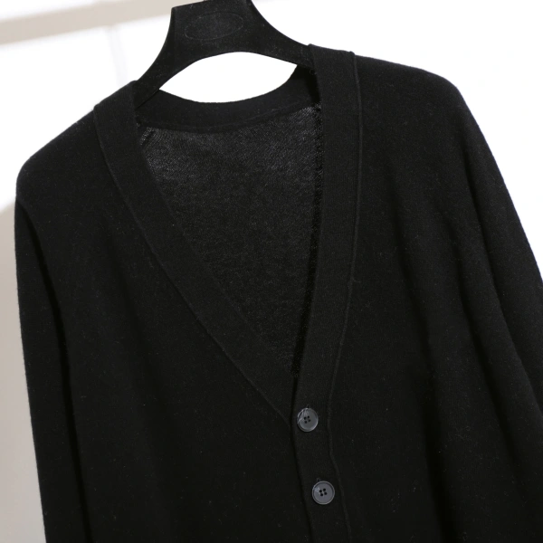 Single-Breasted V Neck 100% Wool Sweater Black Knitted Cardigan for Women - Image 3