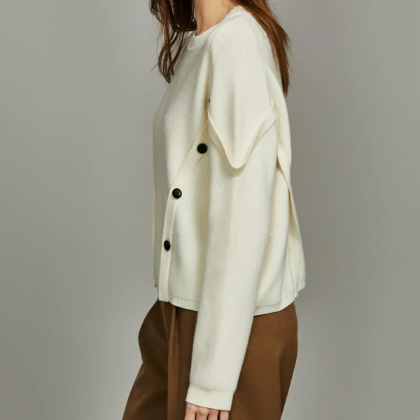Women's Luxury Knitwear Pullover O-Neck Knitted Wool Sweaters with Buttons Casual Style Front for Winter - Image 4